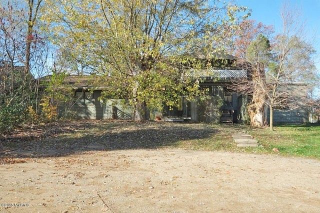 2nd image of 2831 W Main St