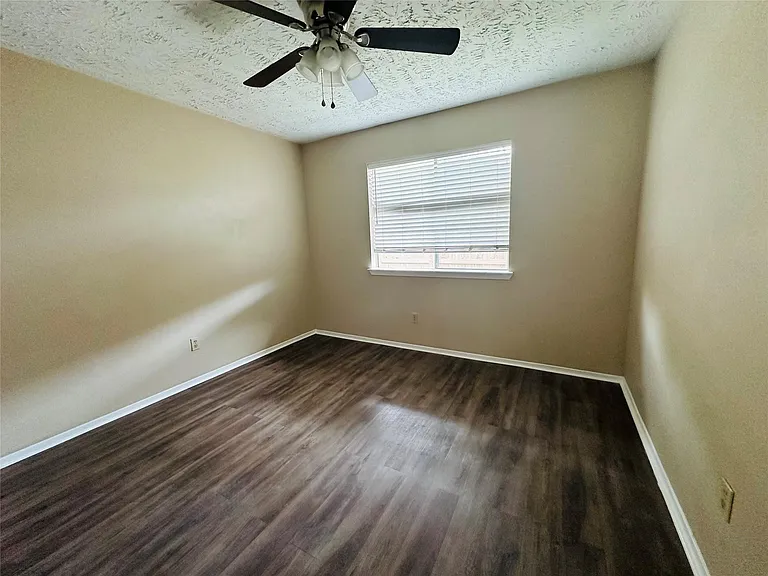 10826 Laureldale Ct — Photo 19