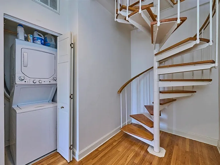 118 Trowbridge St #6 — Photo 13