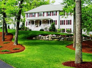 28 Lakeside Ter, Westford, MA 01886