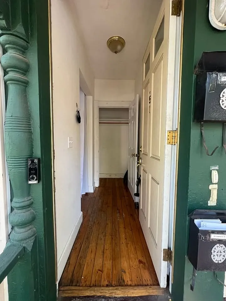 Building Photo - 49 Lawrence St #1