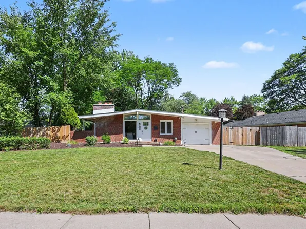 29928 Rock Creek Dr, Southfield, MI 48076