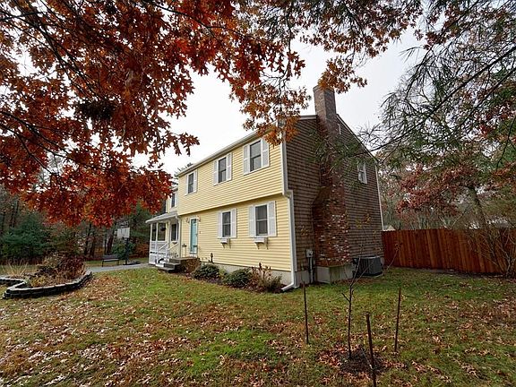 3rd image of 58 Dorothy Dr