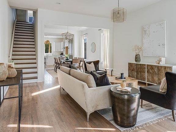 4th image of 755 Lynwood Ave #B