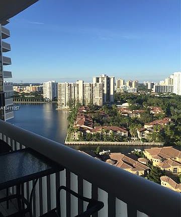 4th image of 1000 Island Blvd #2206