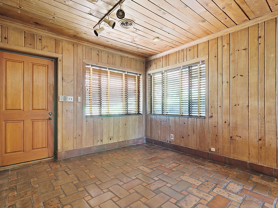 34th image of 2910 Crest Terrace Dr