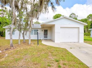 707 Triumph Dr, Sebring, FL 33872