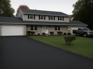 21355 Sierra Dr, Brookfield, WI 53045