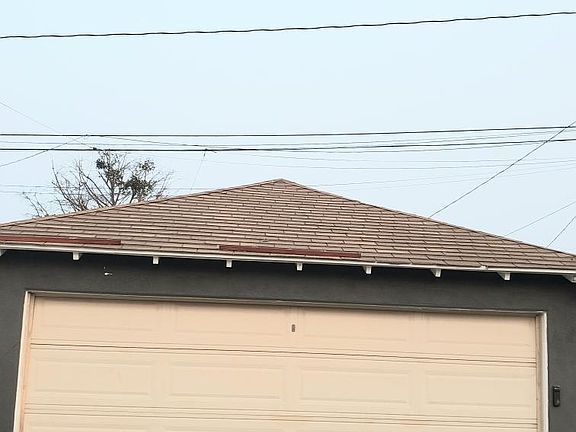 Detached garage