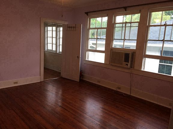 5th image of 2331 Joseph St