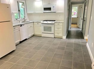 27 Great River Rd, Mashpee, MA 02649