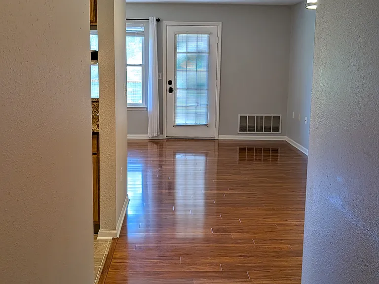 1468 Millbrook Trl — Photo 13