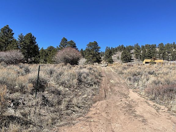 3rd image of 1018 Beartrap Rd