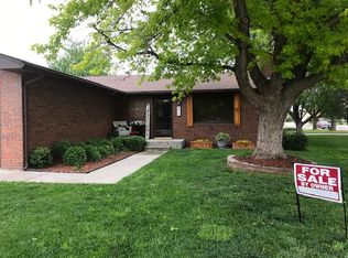 2614 Coachman Ln, Garden City, KS 67846