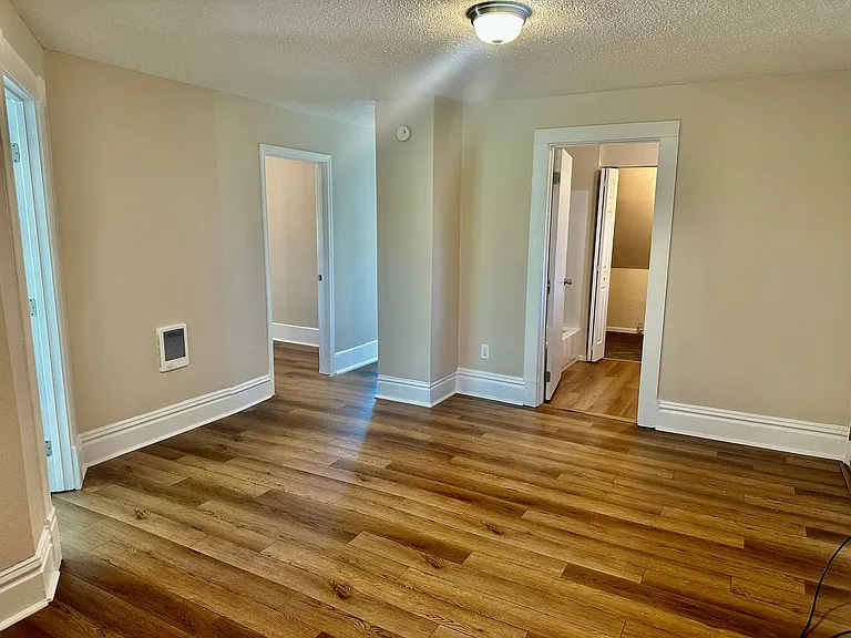2025 W Mallon Ave — Photo 4