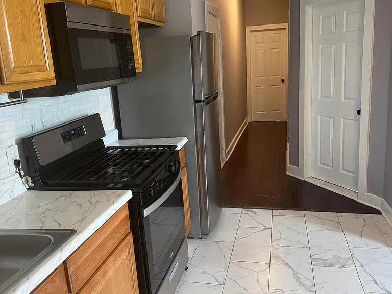 215 Rosette St — Photo 11