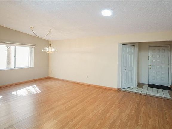 4th image of 3945 Cypress Lndg W