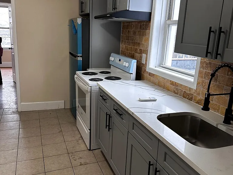 4626 Furman Ave — Photo 11