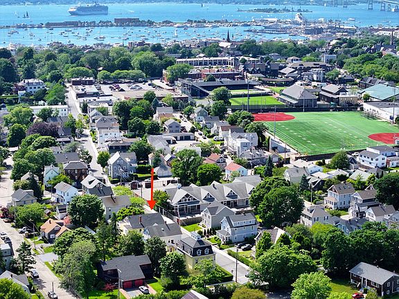 Close to Bellevue Avenue, the International Tennis Hall of Fame, downtown Newport, and Newport Harbor.