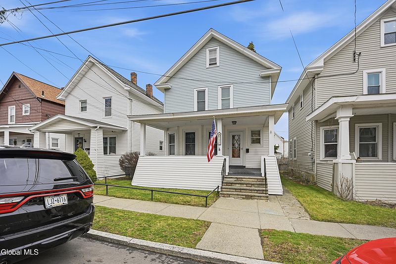 2nd image of 222 6th Avenue
