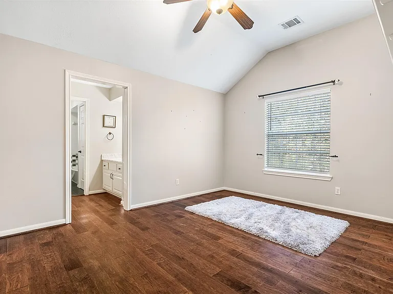 11 Winrock Pl — Photo 12