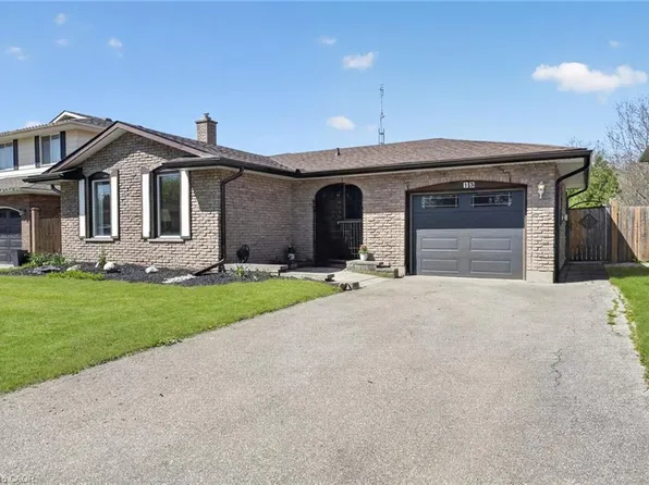 13 Cascade Ct, Saint Catharines, ON L2P 1T5