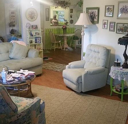 3rd image of 210 McKay Dr