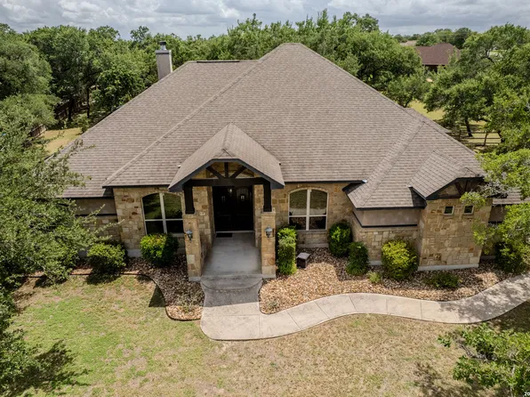 105 Elk Run, La Vernia, TX 78121