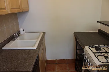 Rented by aptsandlofts.com