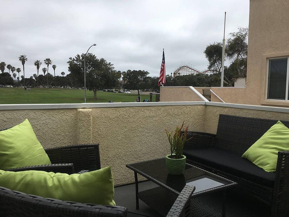 1st image of 834 W Mission Bay Dr #1/2