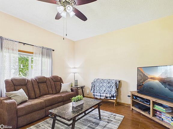 5th image of 1103 N Traul Ave
