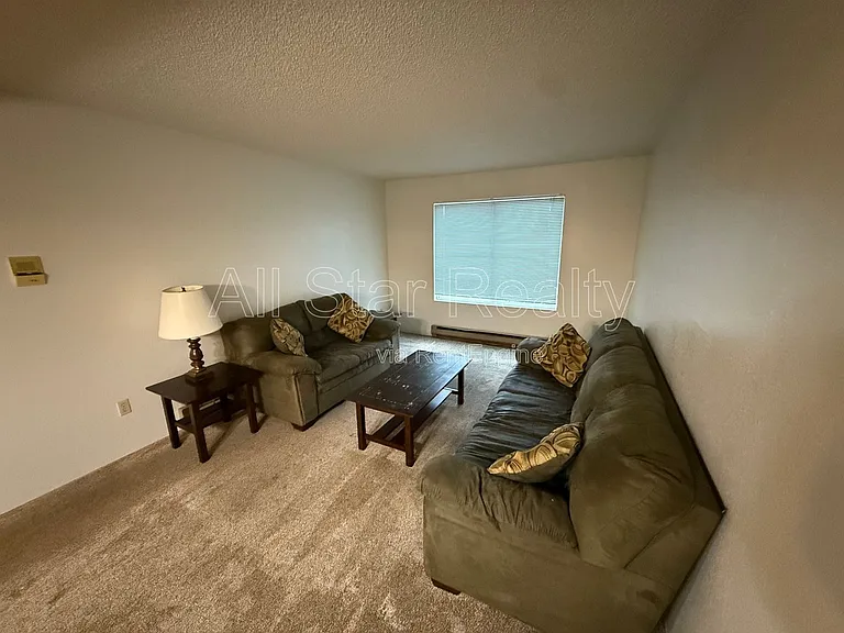 Norseman Apartments — Photo 4