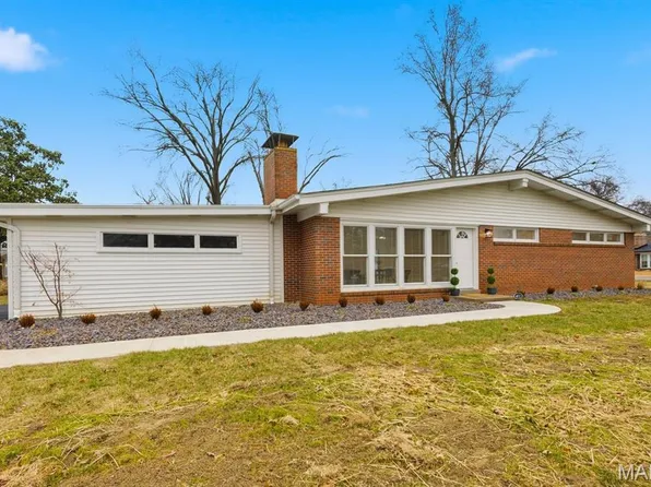 411 Tanglewood Dr, Saint Louis, MO 63124