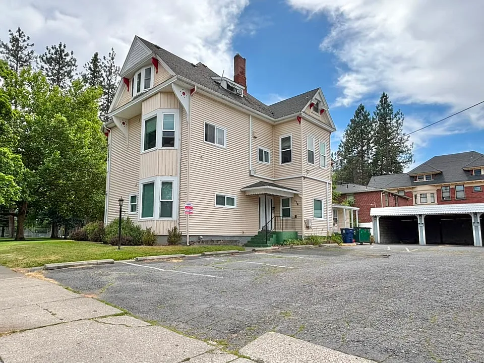 176 S Chestnut St #5