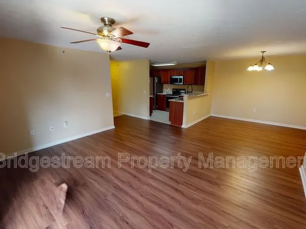 3049 Westminster Dr APT 102, Beavercreek, OH 45431