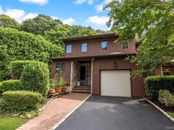 16 North Road, Northport, NY 11768