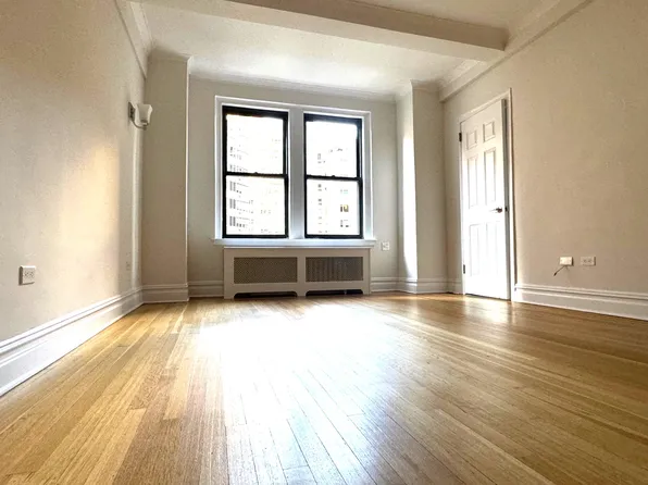 405 East 54th Street image 12 of 19