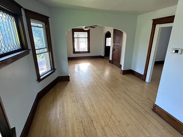1819 4th St NE #2 — Photo 5