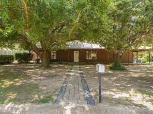 1112 Caprice Dr, Grand Saline, TX 75140