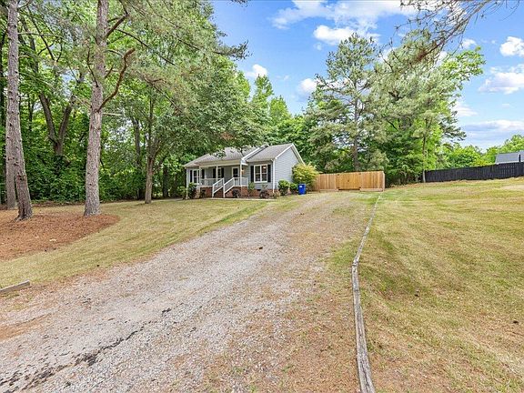 3rd image of 515 Forelle Ln
