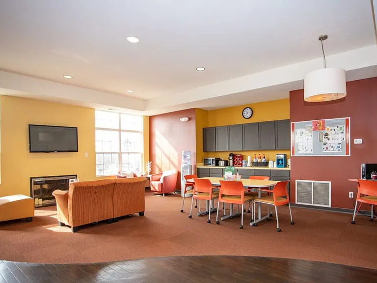 A2 Apartments — Photo 2
