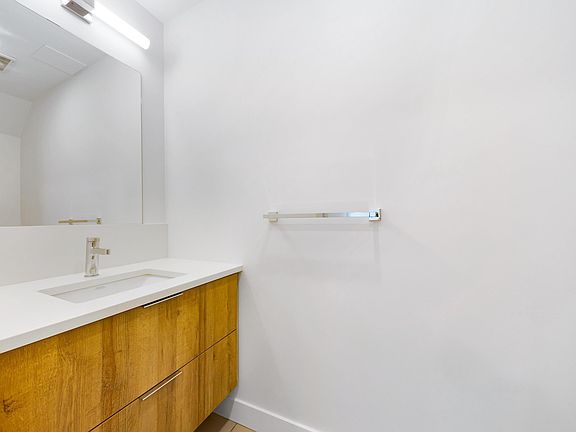 3rd image of 10160 133rd St #4