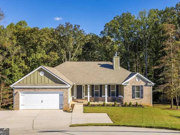 322 McMillian Ct, Winder, GA 30680