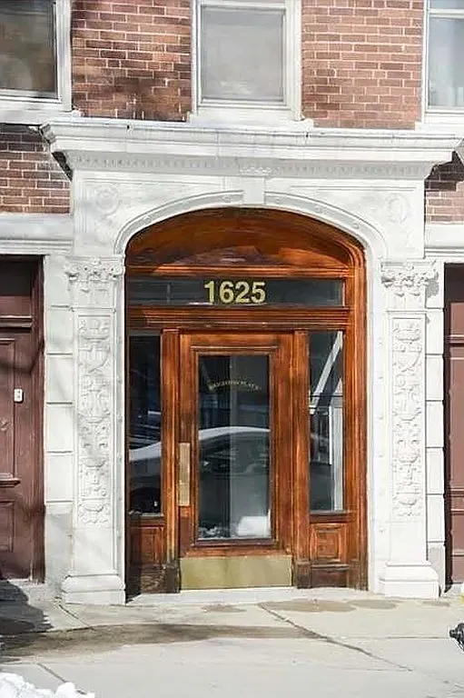 Photo 1 of 13 - 1625 Commonwealth Ave #20 - Brighton, MA Primary Photo - 1625 Commonwealth Ave #20
