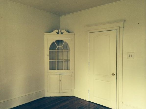 372 W Maple St FLOOR 1