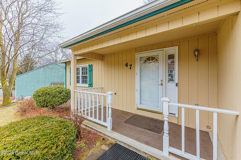 4th image of 47 Glenbrook Court