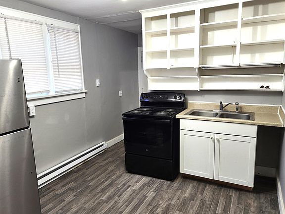 2nd image of 20 Doubleday St APT 1E