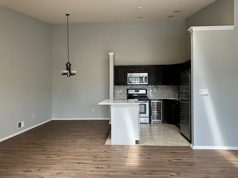 965 Juniper Way — Photo 2