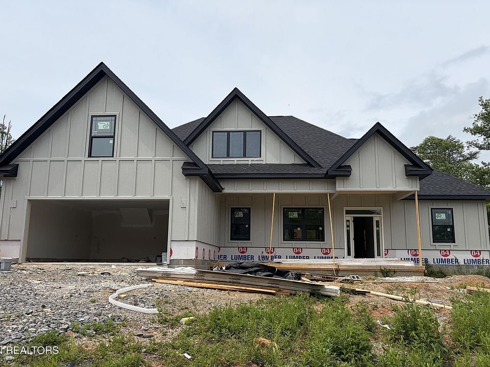 1st image of 141 Black Oak Dr