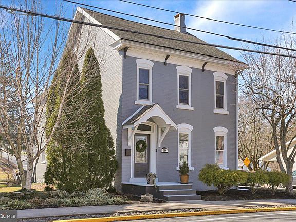 2nd image of 204 E High St